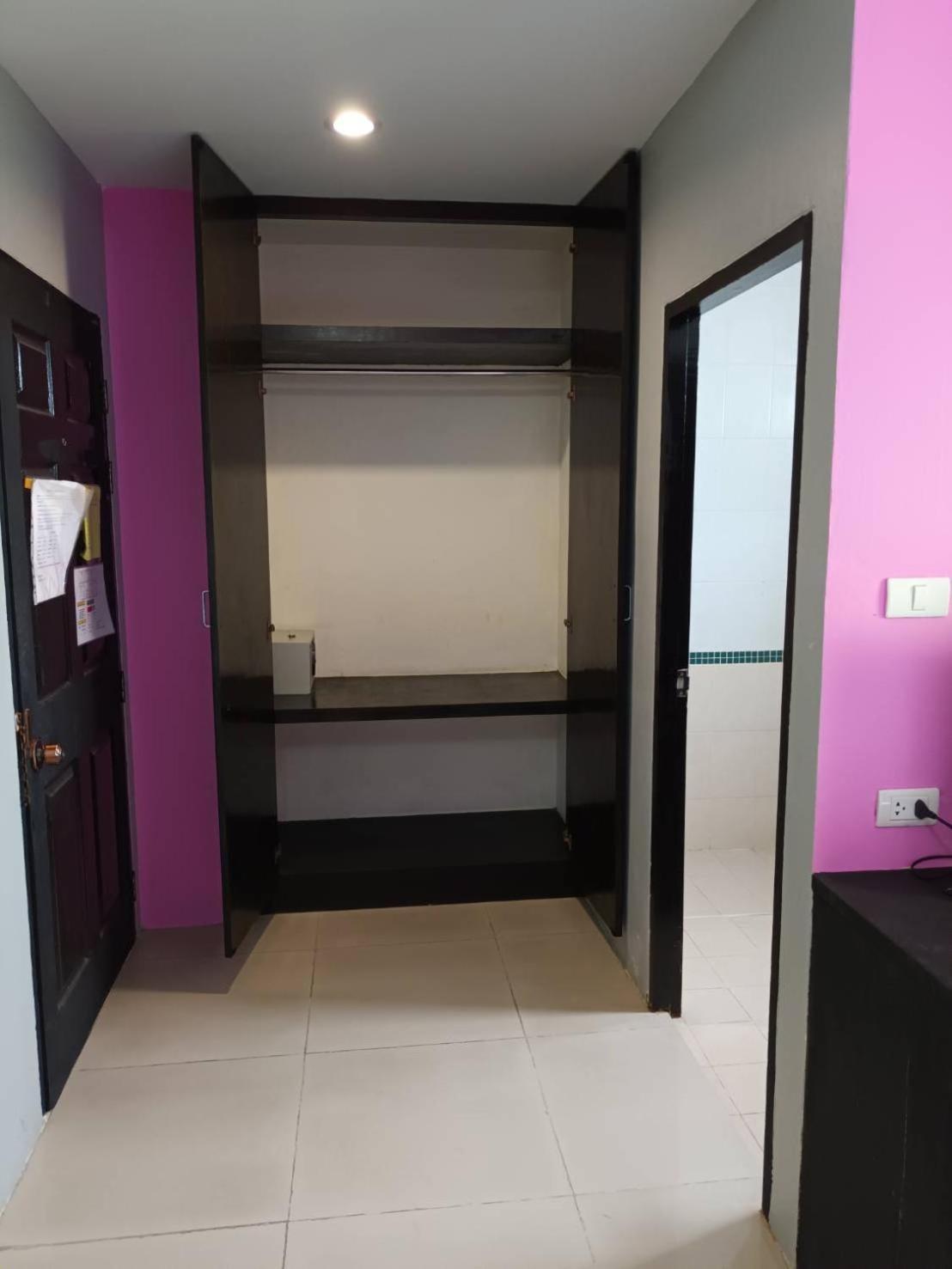 Hotell Lavender 3*